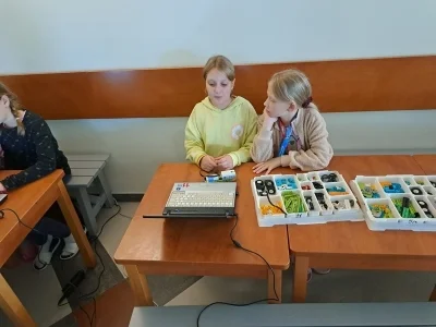 4 2zajecia z konstruowania i programowania robotow